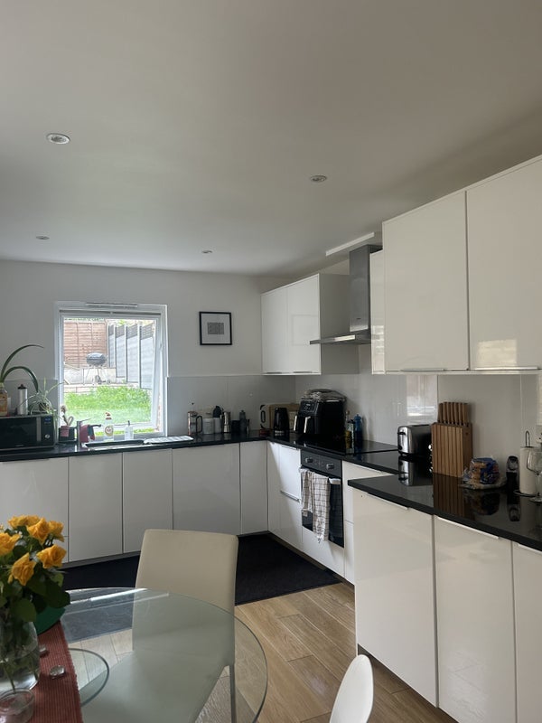 Room Helix Road in Greater London