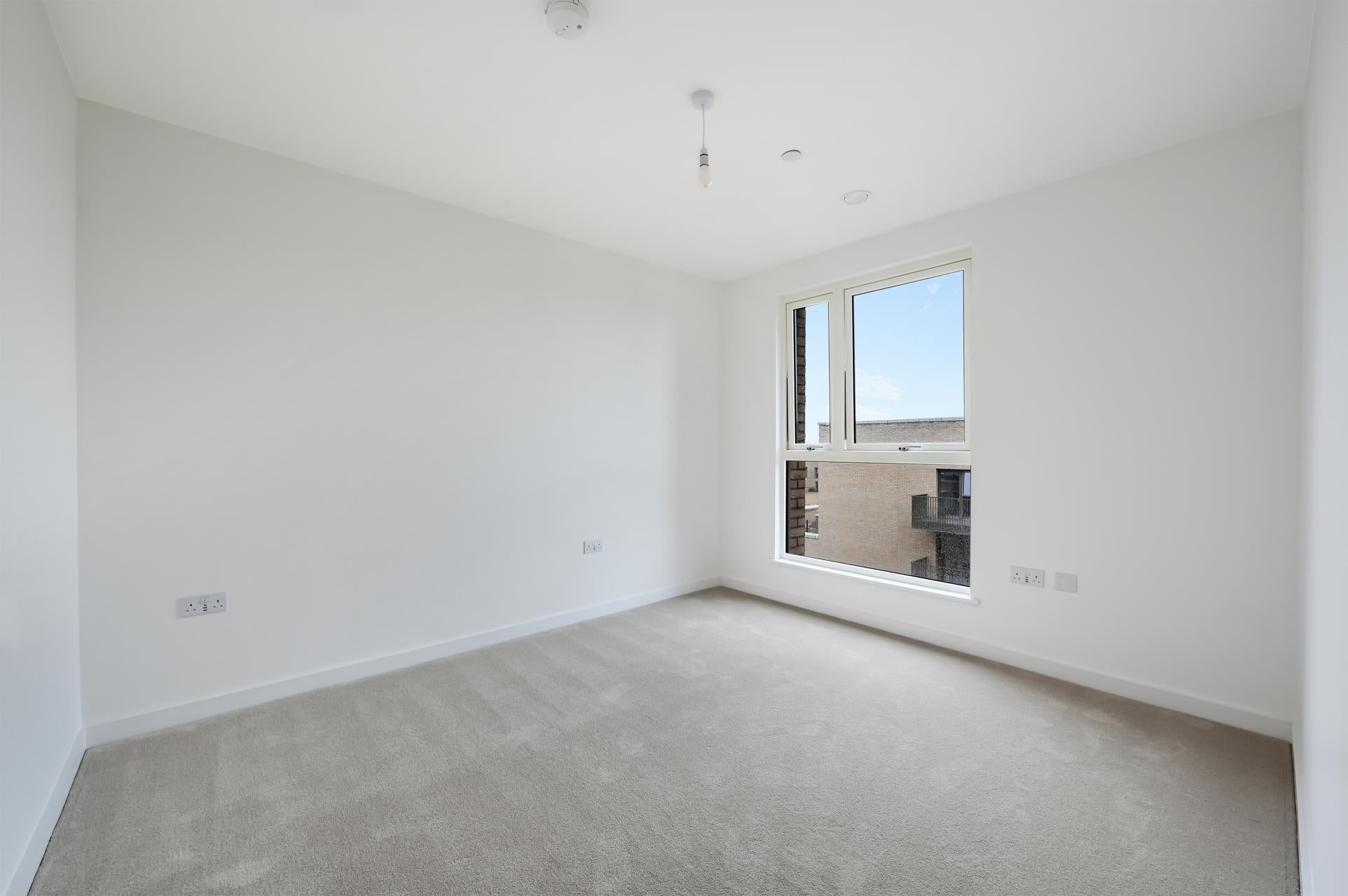 Flat Marsh Drive in Greater London