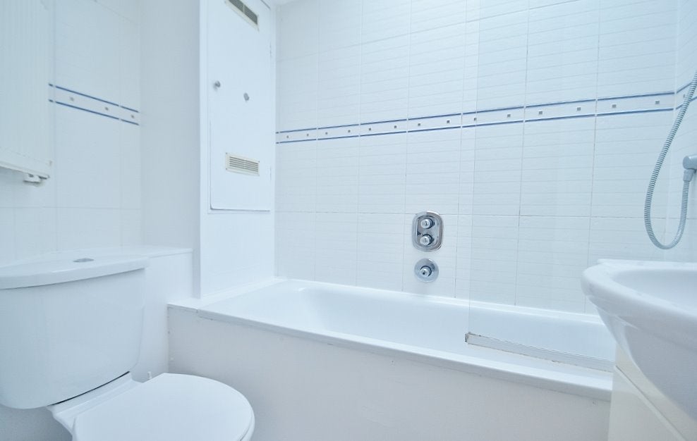 Flat Finchley Road in Greater London