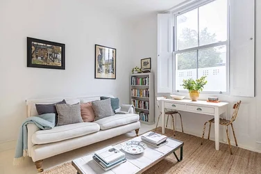 Flat Moreton Street in City of Westminster