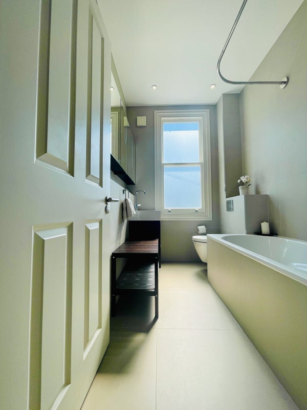Room Bollo Bridge Road in Greater London