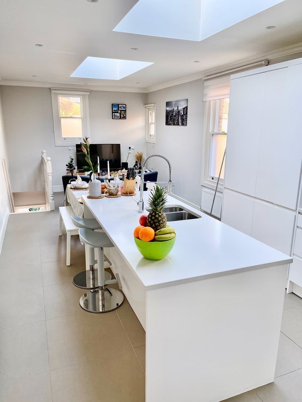 Room Bollo Bridge Road in Greater London