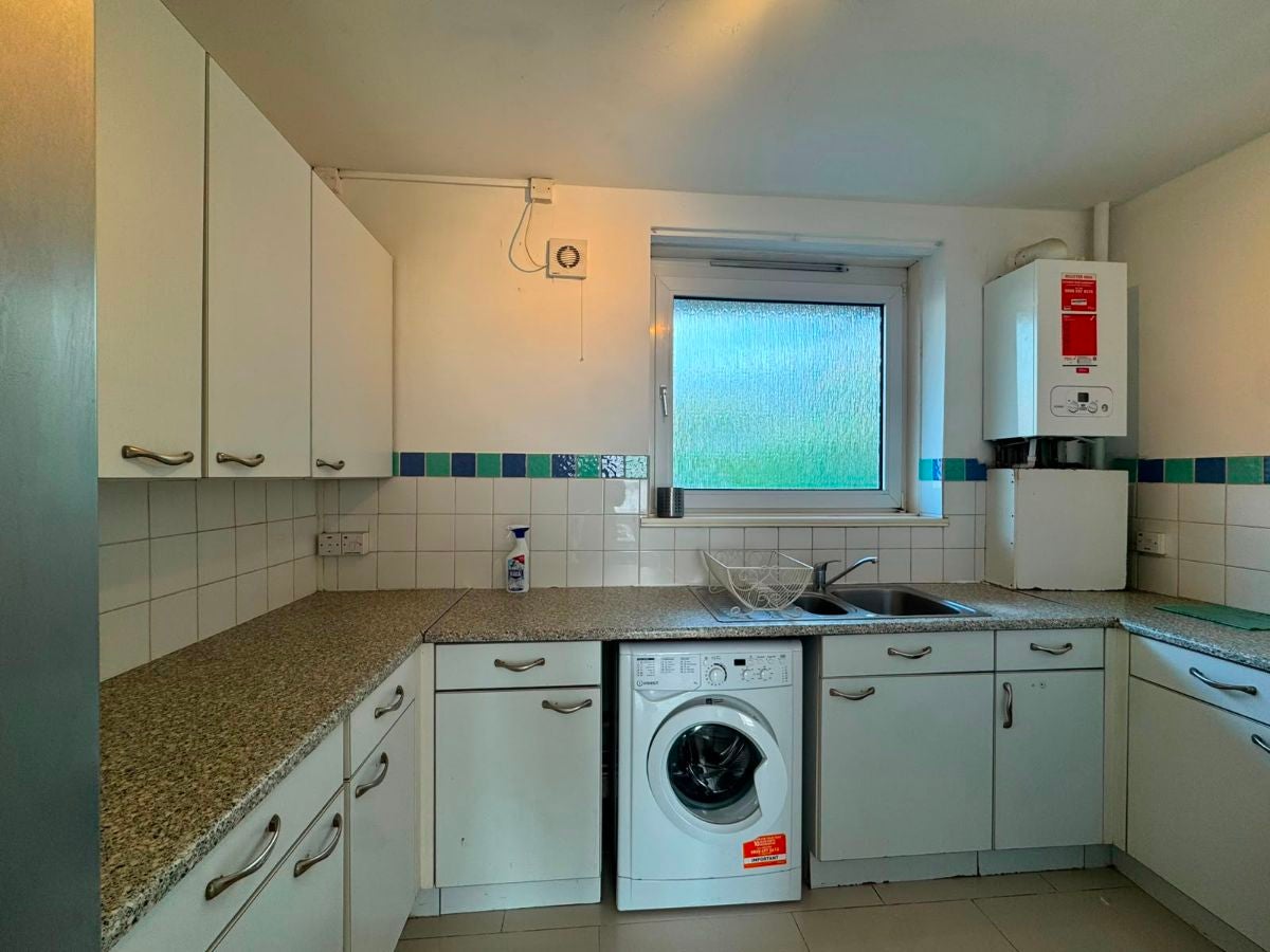 Flat Devas Street in Greater London