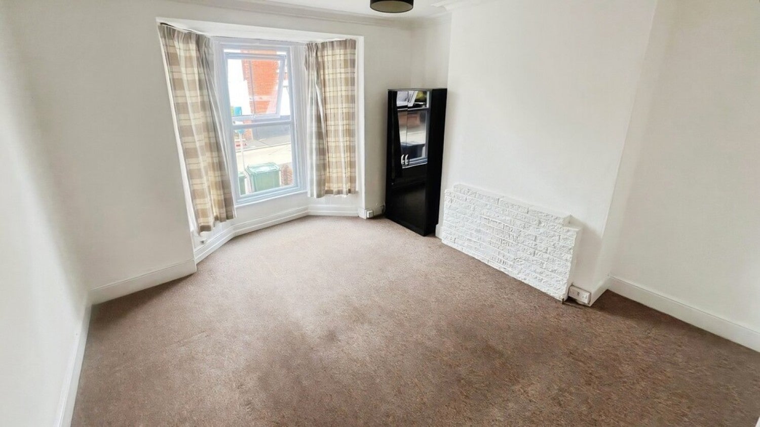 Room Blackboy Road in Exeter