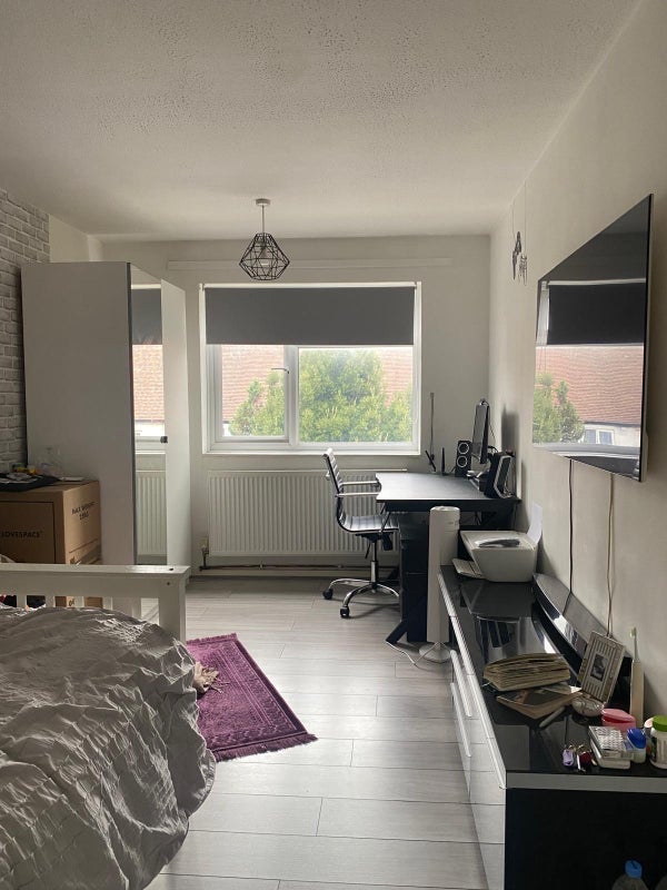 Room Brantwood Road in Greater London