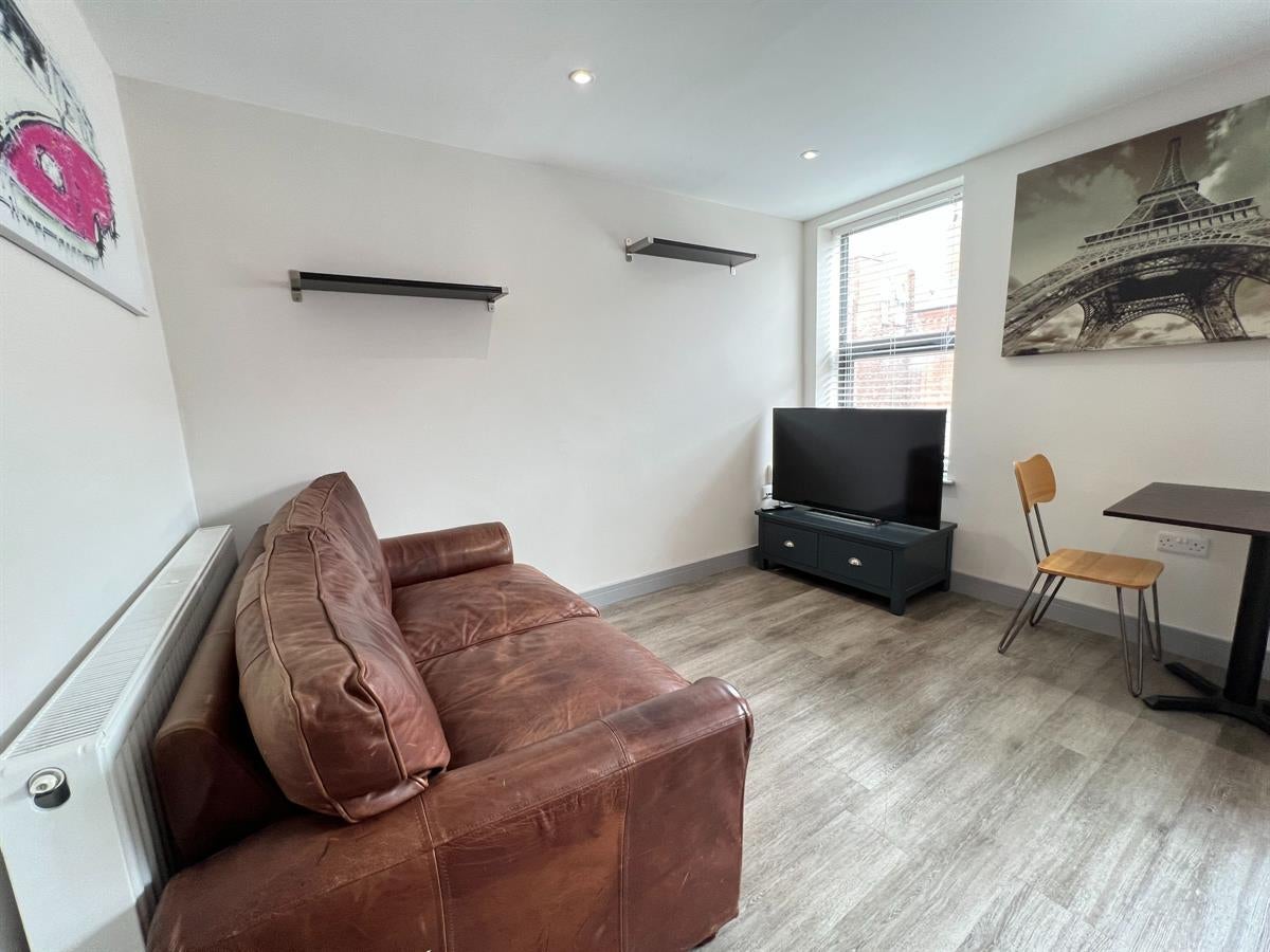Flat Stratford Road in Rushcliffe