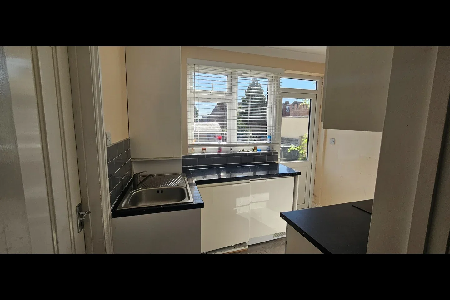 Room Penzance Road in Greater London