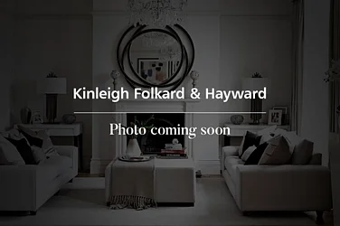 Flat Gilbey Road in Greater London