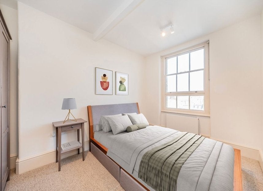 Flat Walton Street in Greater London
