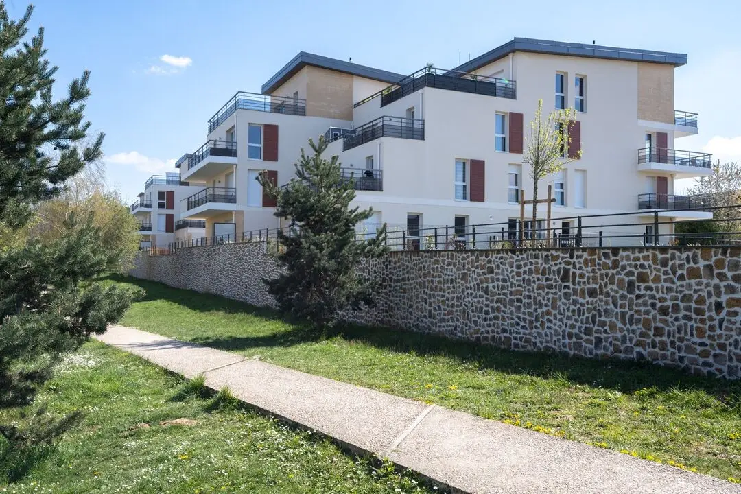 Flat Rue Jacques Tati in Bois-d'Arcy