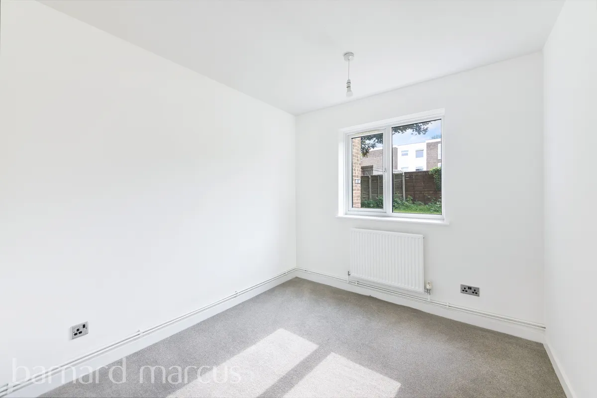 Flat Jengar Close in Greater London