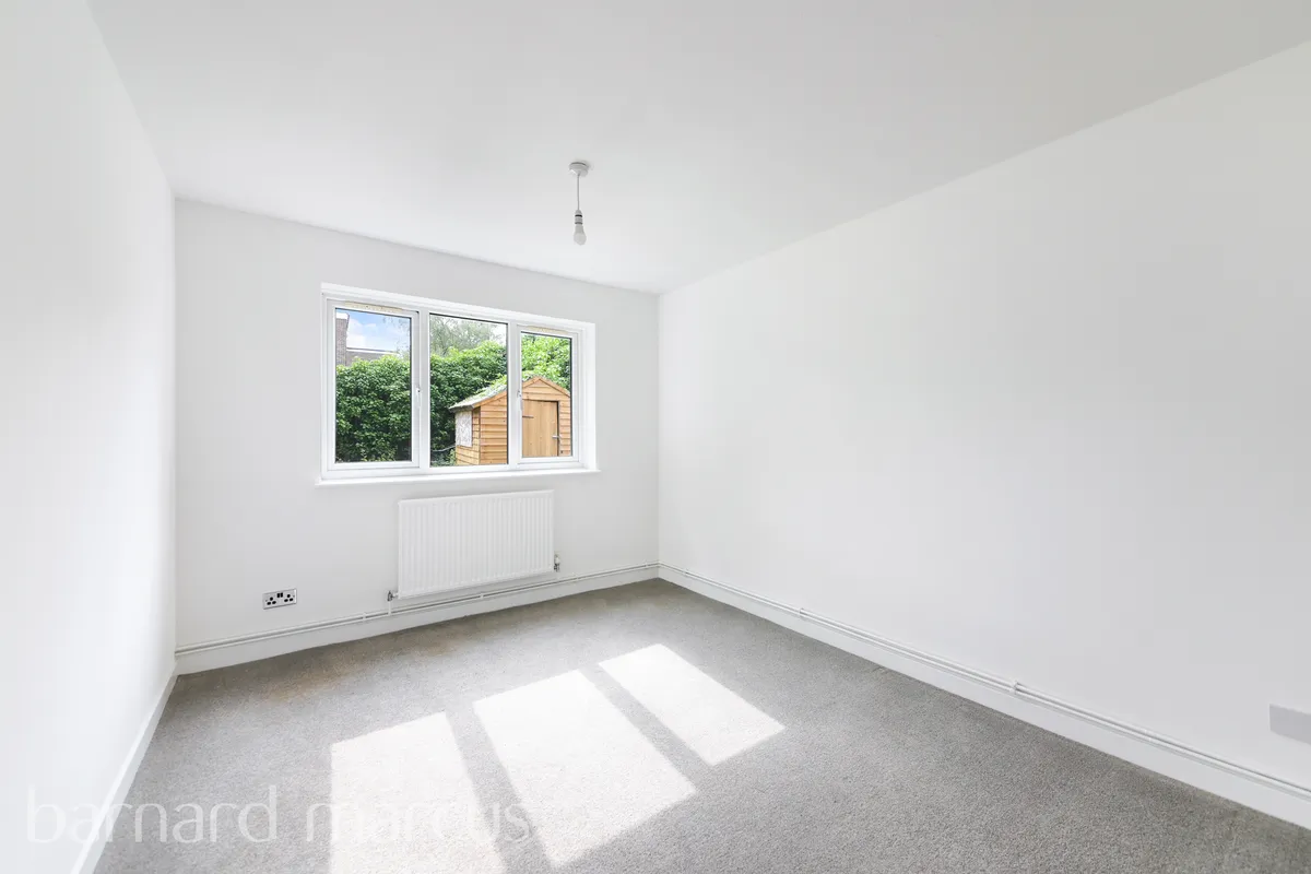 Flat Jengar Close in Greater London