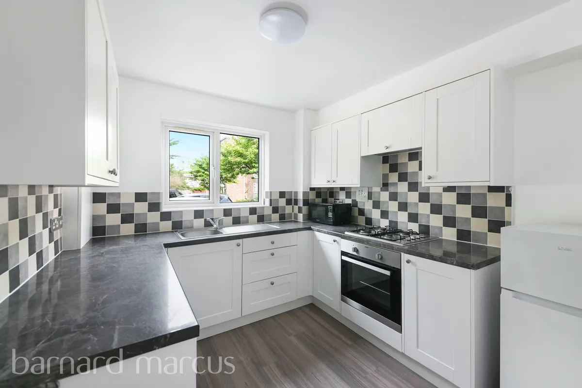 Flat Jengar Close in Greater London