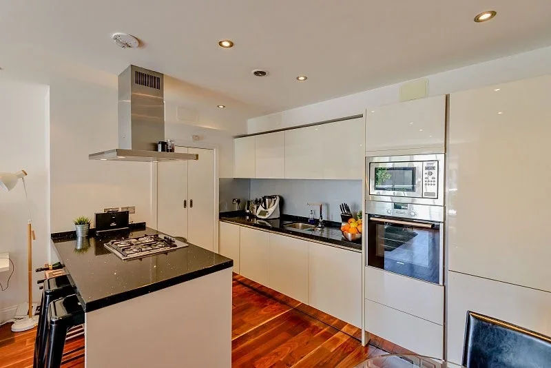 Flat Nelson Street in Greater London
