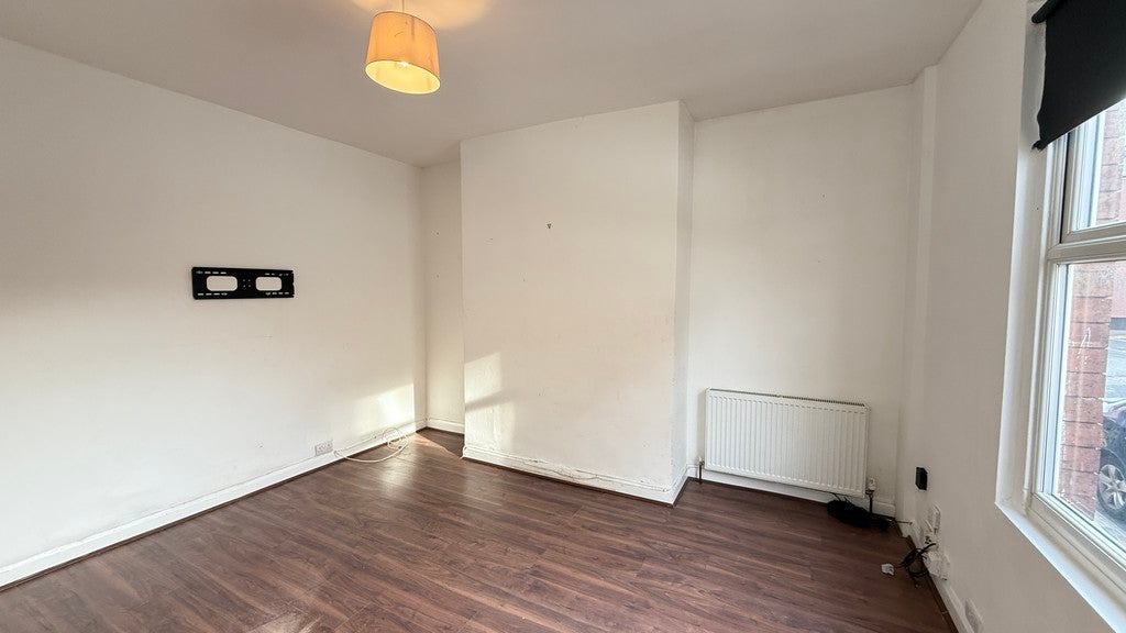Flat Cleveleys Road in Leeds