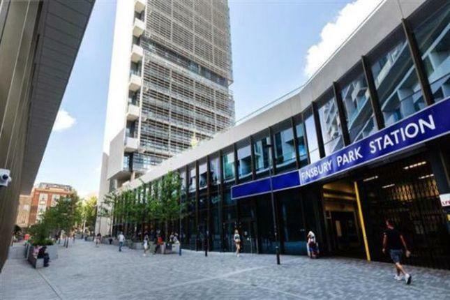 Room City North Place in Greater London