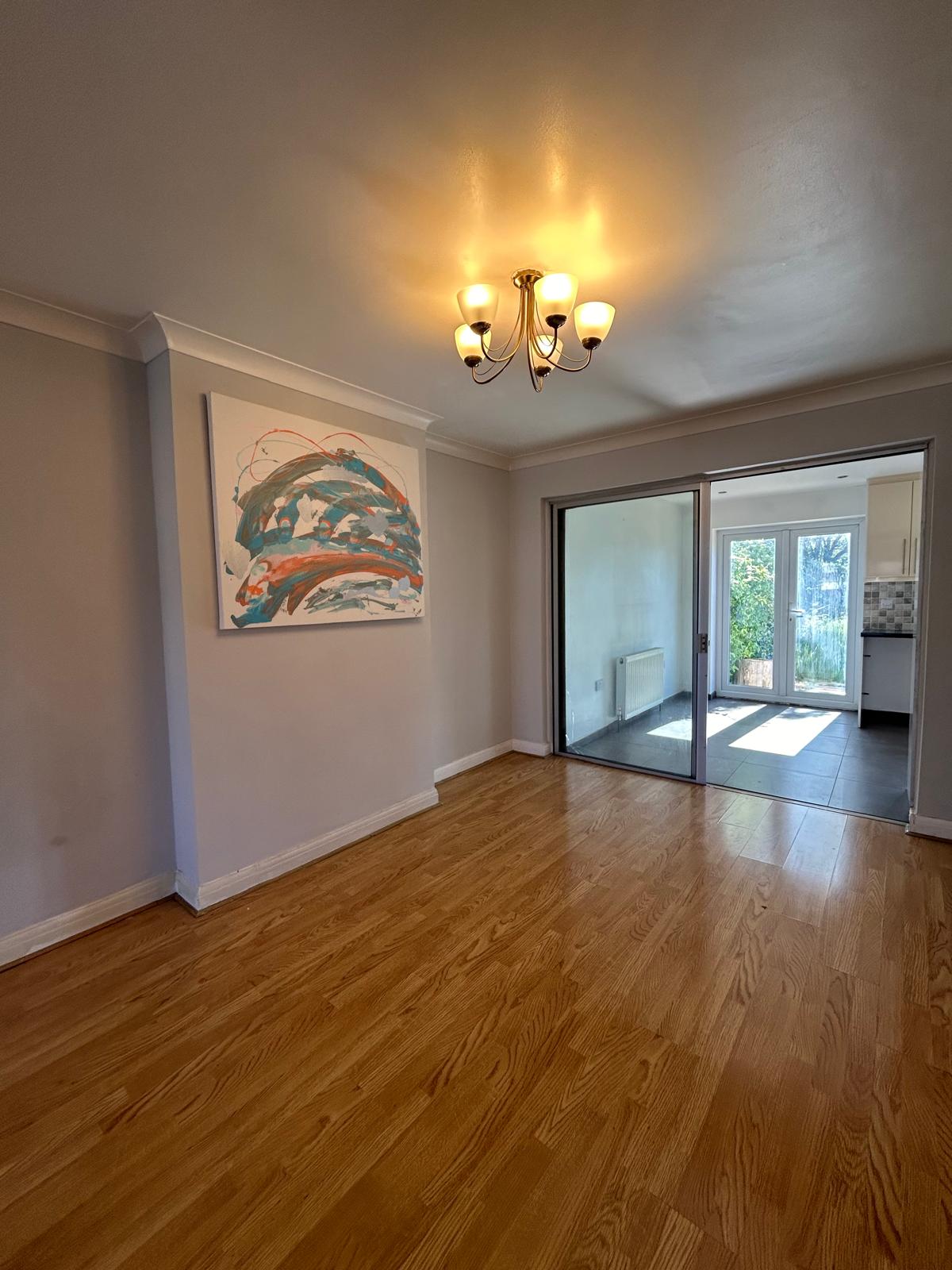 Flat Tintern Way in London