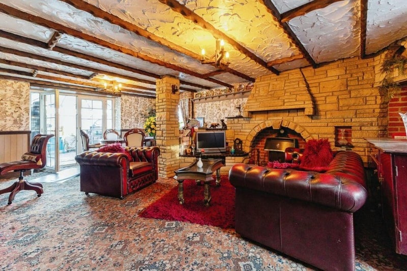 Room Crow Lane in Lazenby
