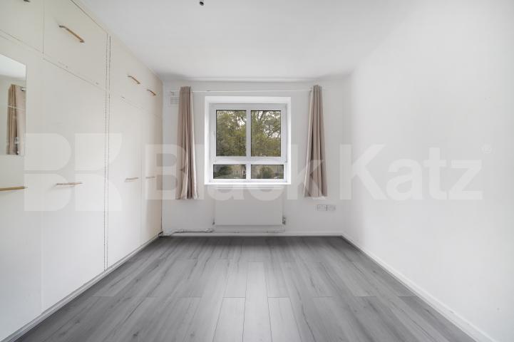 Flat Parkway in Greater London