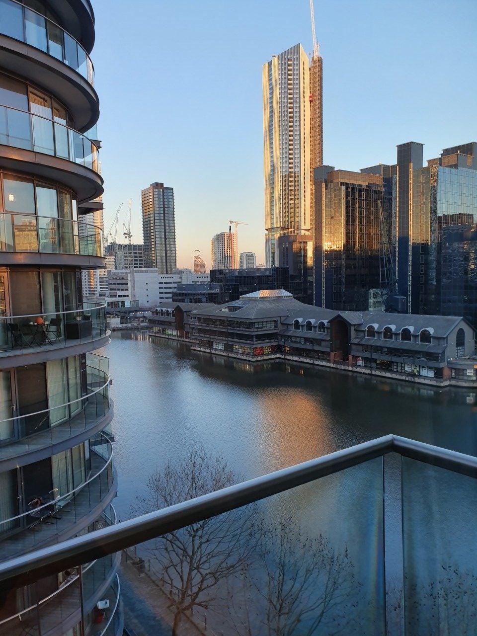 Flat Millharbour in Greater London