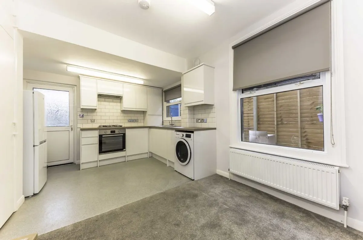 Flat Radbourne Road in Greater London