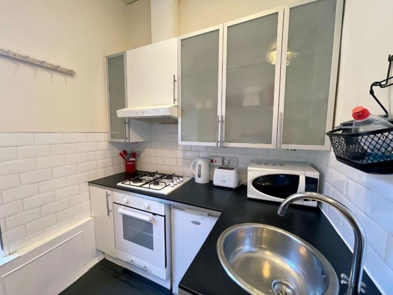 Flat Leith Walk in City of Edinburgh