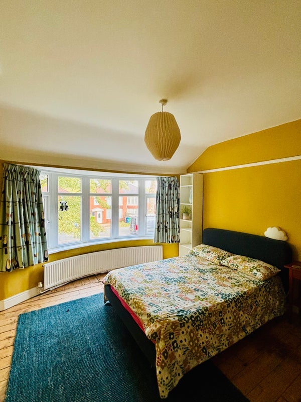 Room Parsonage Road in Manchester