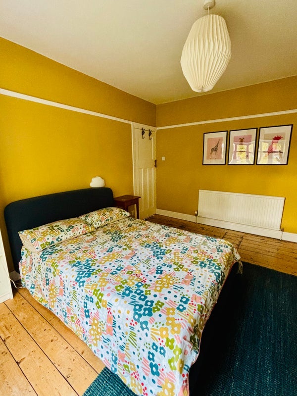 Room Parsonage Road in Manchester