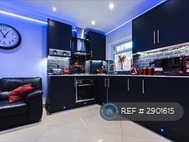 Room Addington Road in Reading