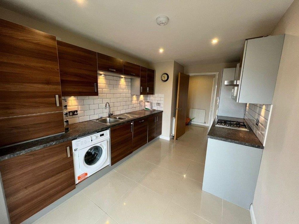 Flat Mackie Place in Westhill