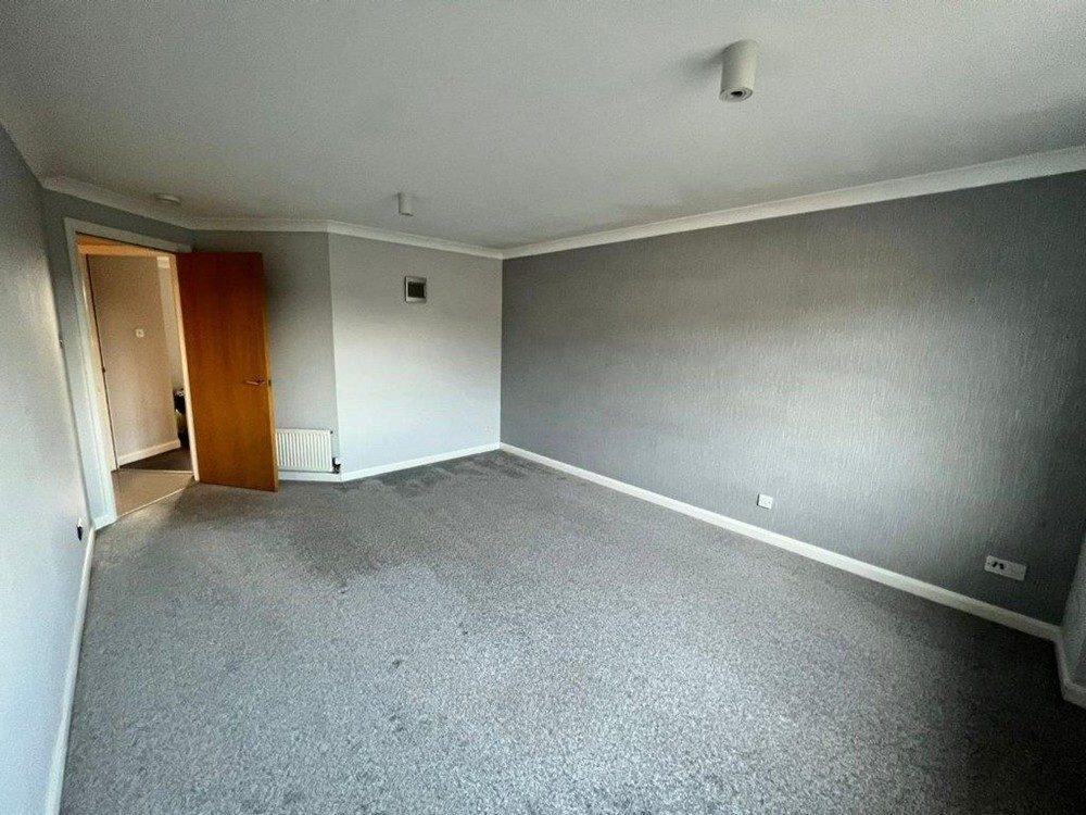 Flat Mackie Place in Westhill