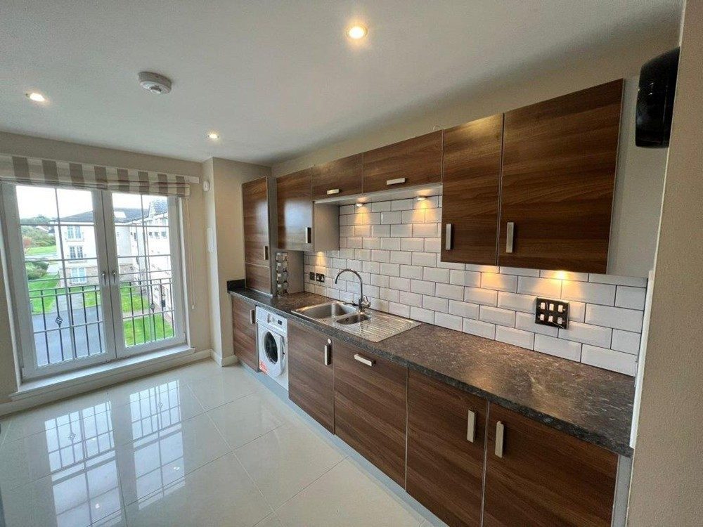 Flat Mackie Place in Westhill