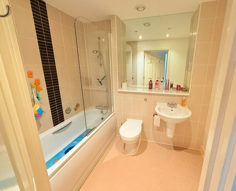 Room Jude Street in Greater London
