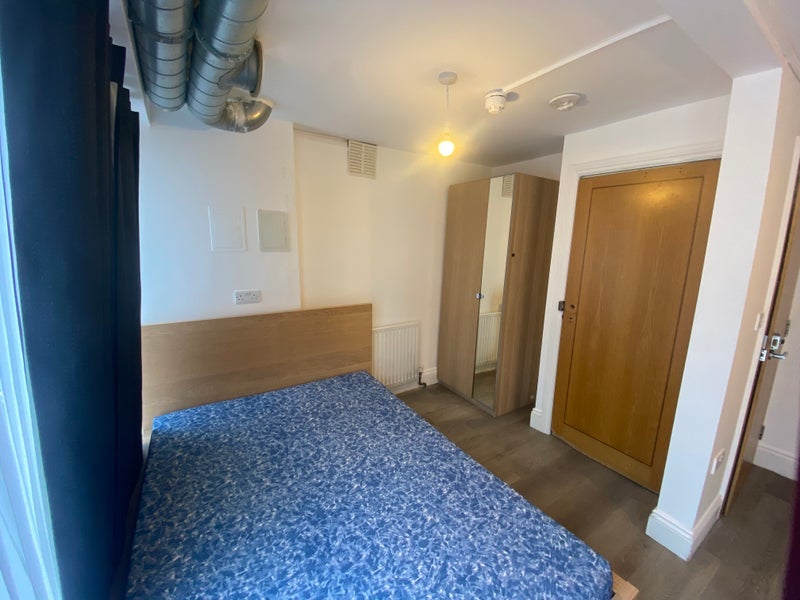 Room Old Christchurch Road in Bournemouth