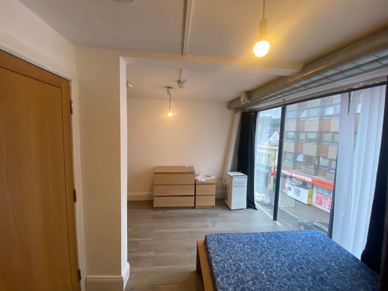 Room Old Christchurch Road in Bournemouth