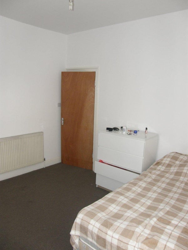 Room Dacre Road in Greater London