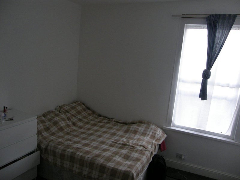 Room Dacre Road in Greater London