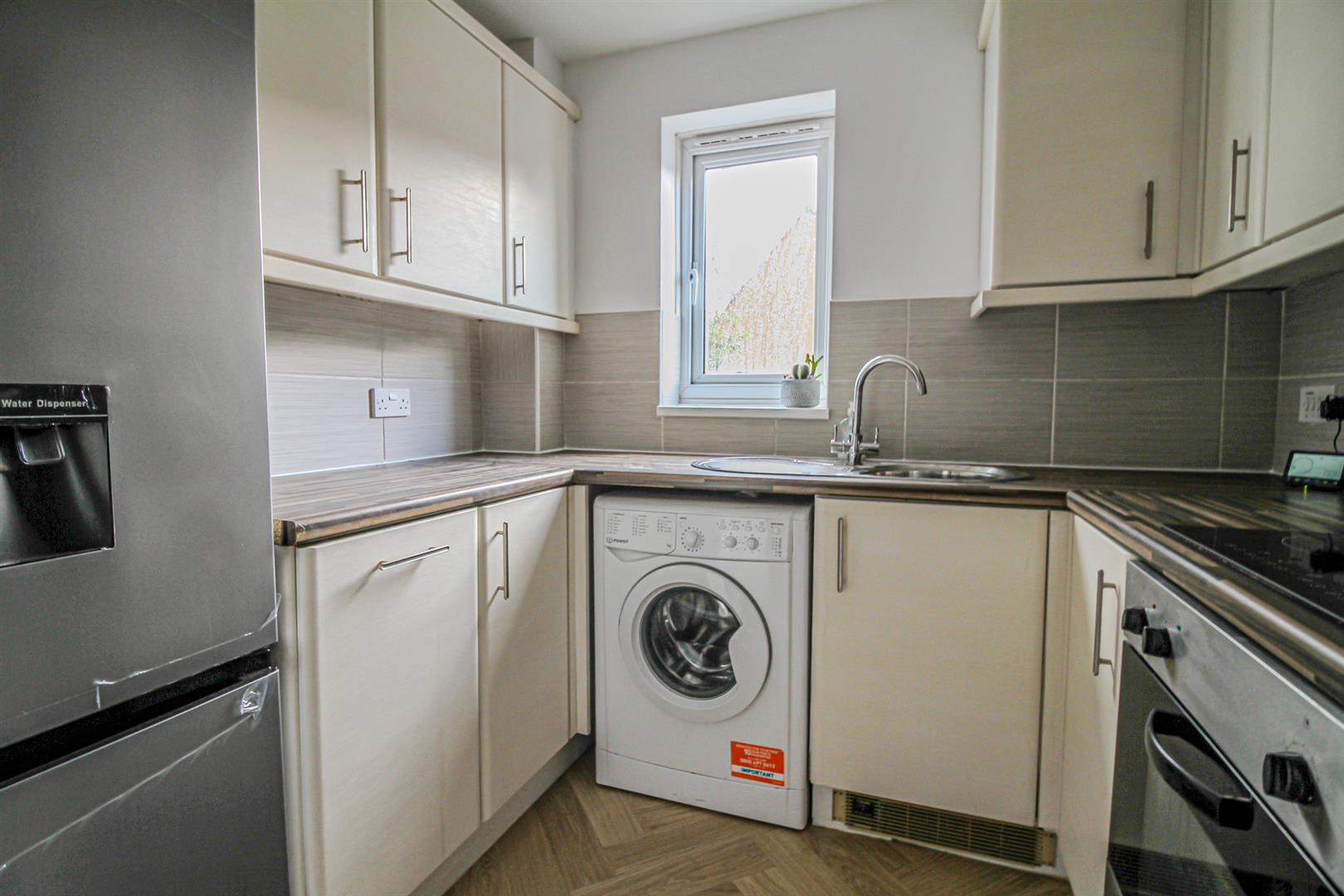 Flat Gadwall Crescent in Nottingham