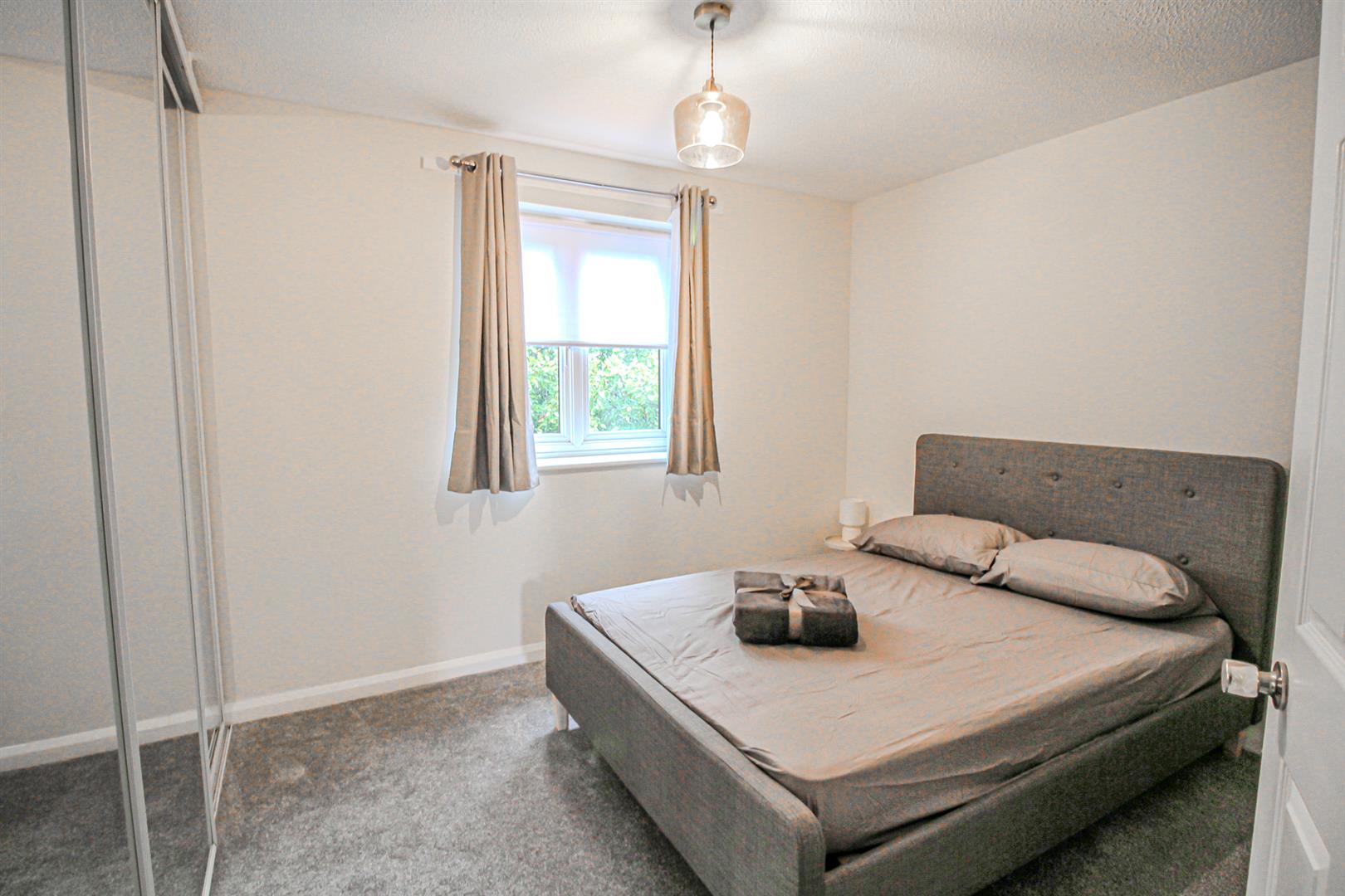 Flat Gadwall Crescent in Nottingham