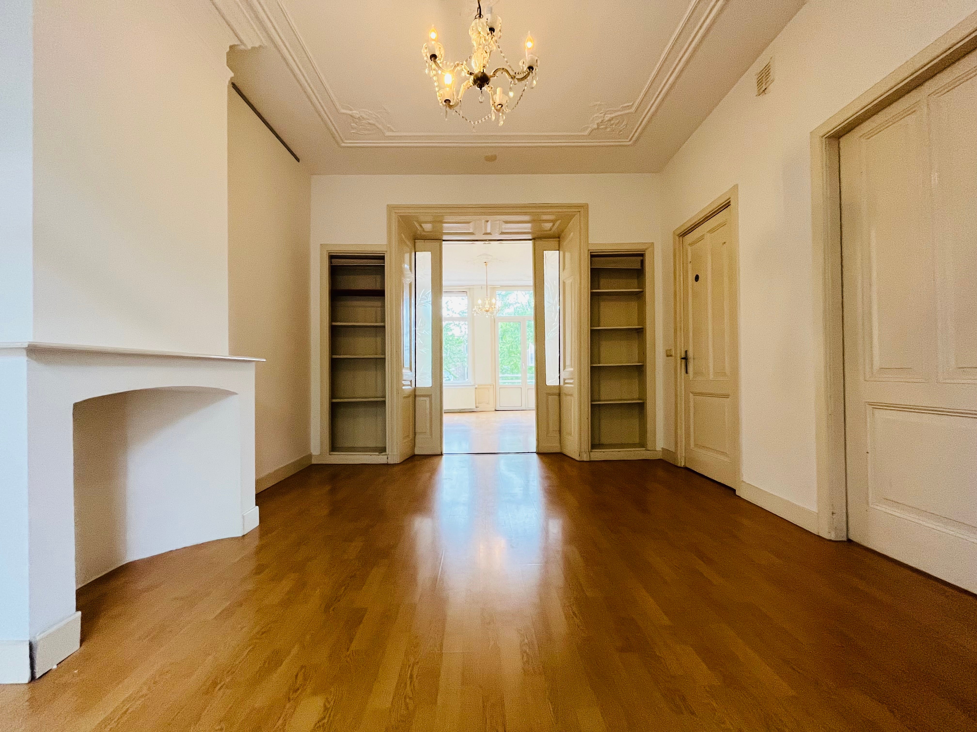 Appartement De la Reyweg 8 in Den Haag