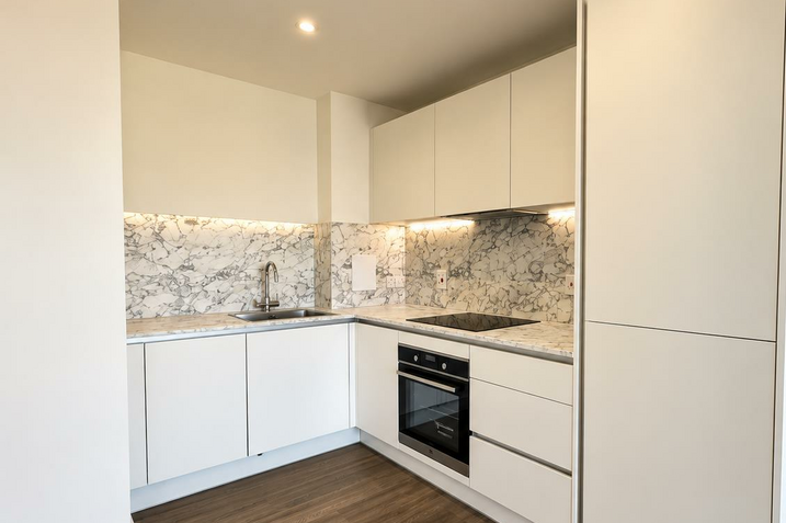 Flat Perryfield Way in Greater London