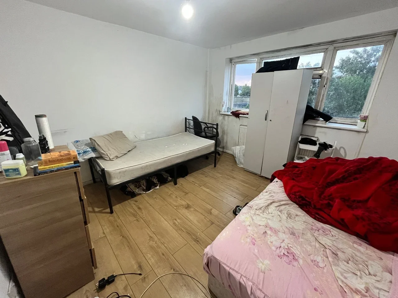 Room Clover Close in Greater London