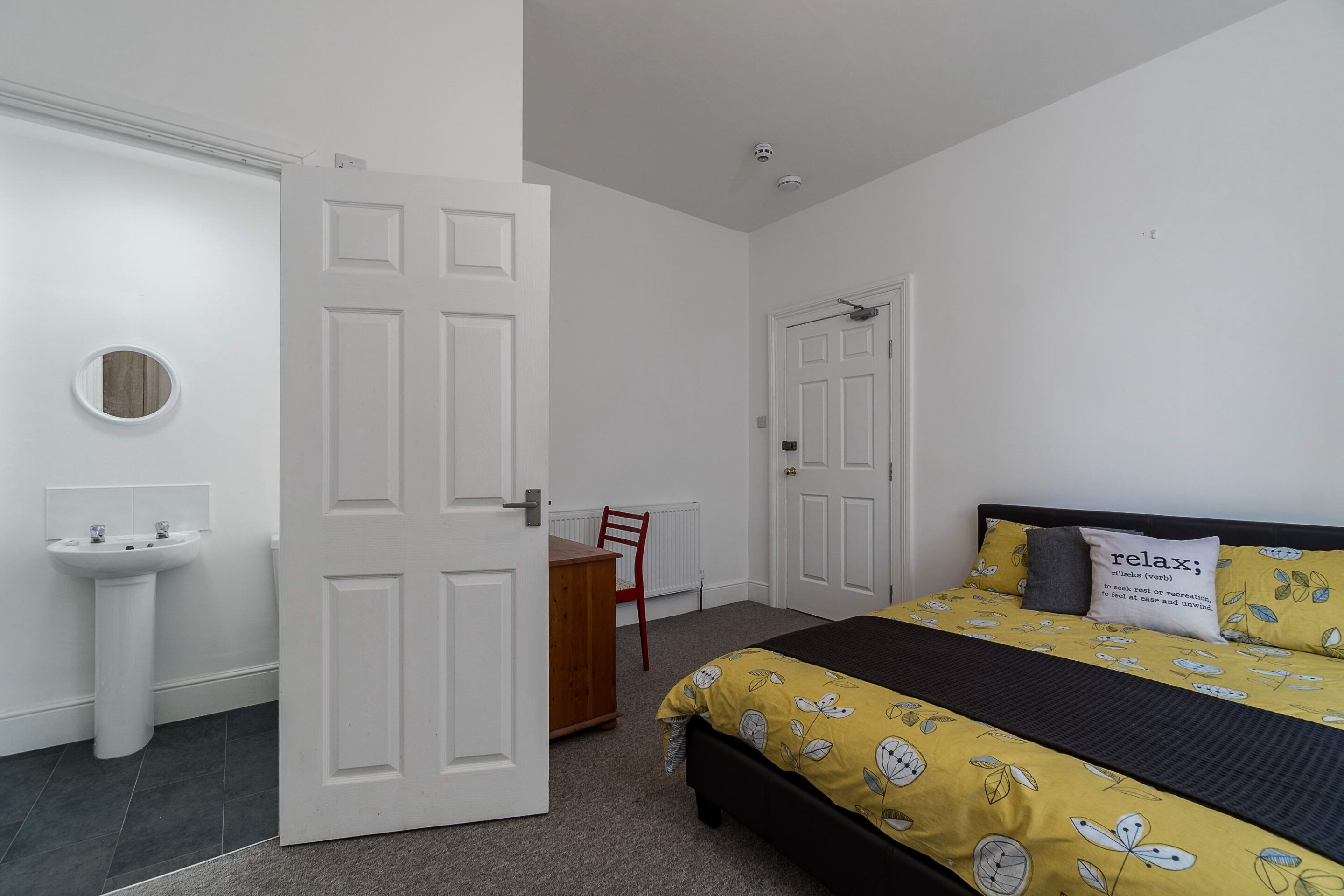 Room Grand Parade in Plymouth