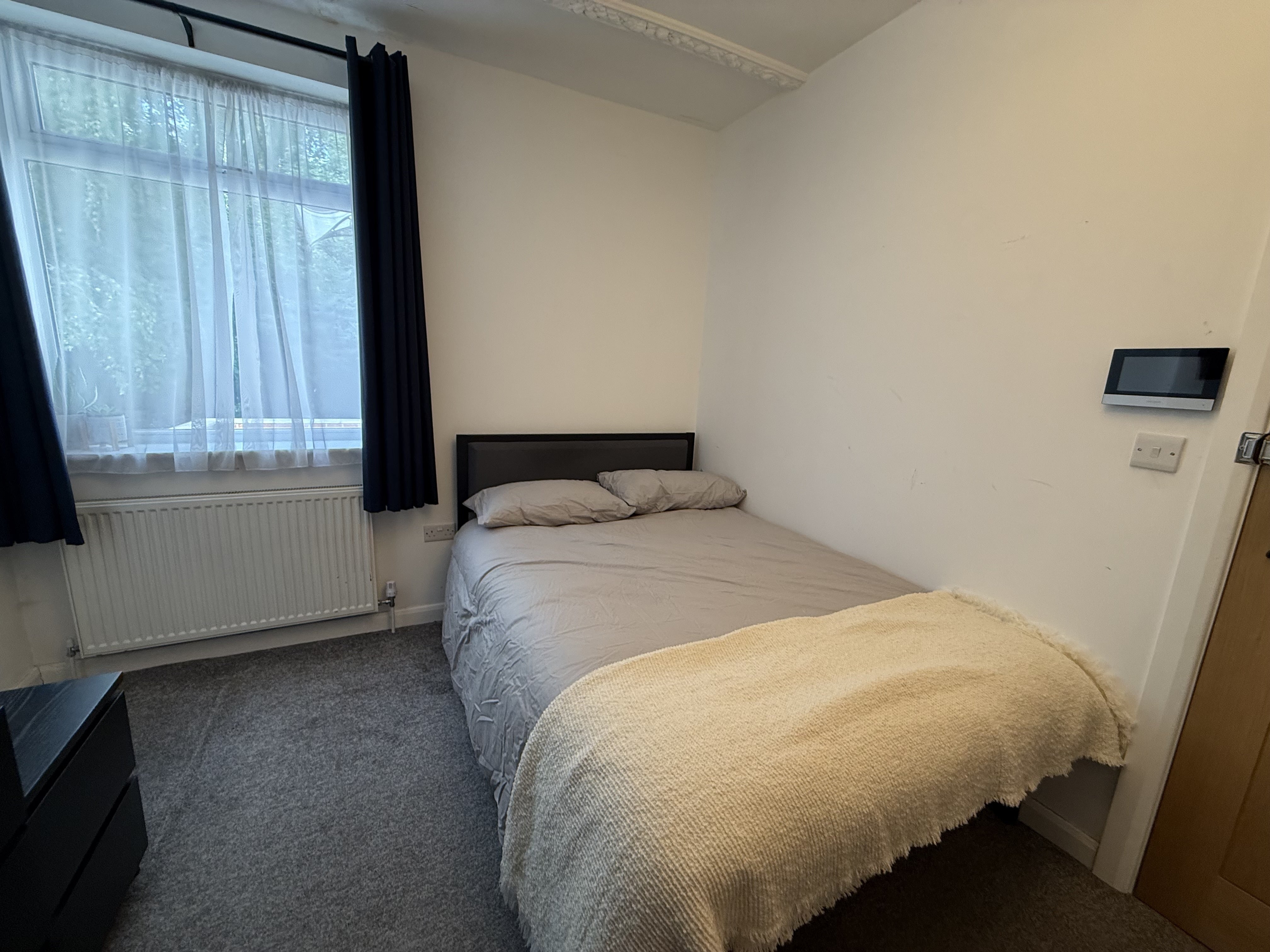 Room Shirburn Avenue in Mansfield Woodhouse