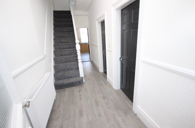 Room Ferndale Road in Liverpool