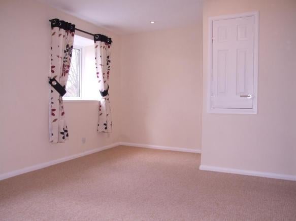 Flat Willowmead Close in Woking