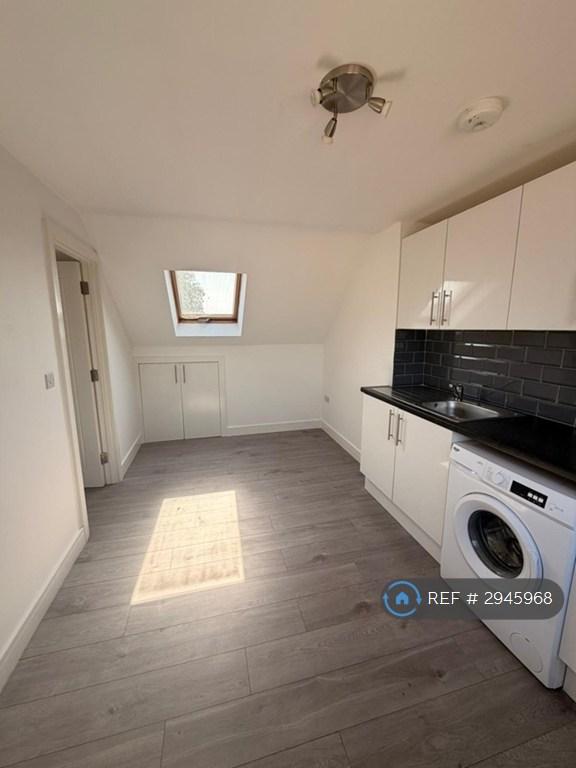 Flat Bromley Road in Greater London