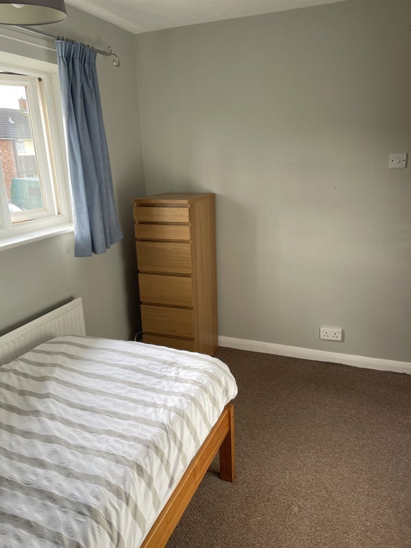 Room Lathcoates Crescent in Chelmsford