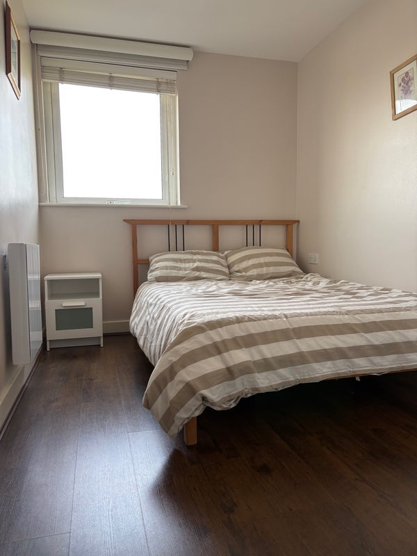 Room Tarves Way in Greater London