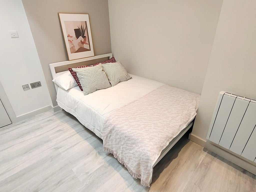Room Bonner Hill Road in Greater London